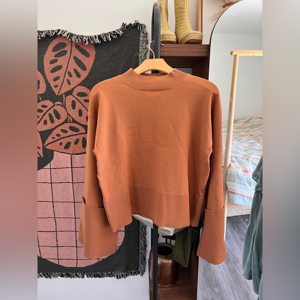 525 brown long sleeve blouse/sweater